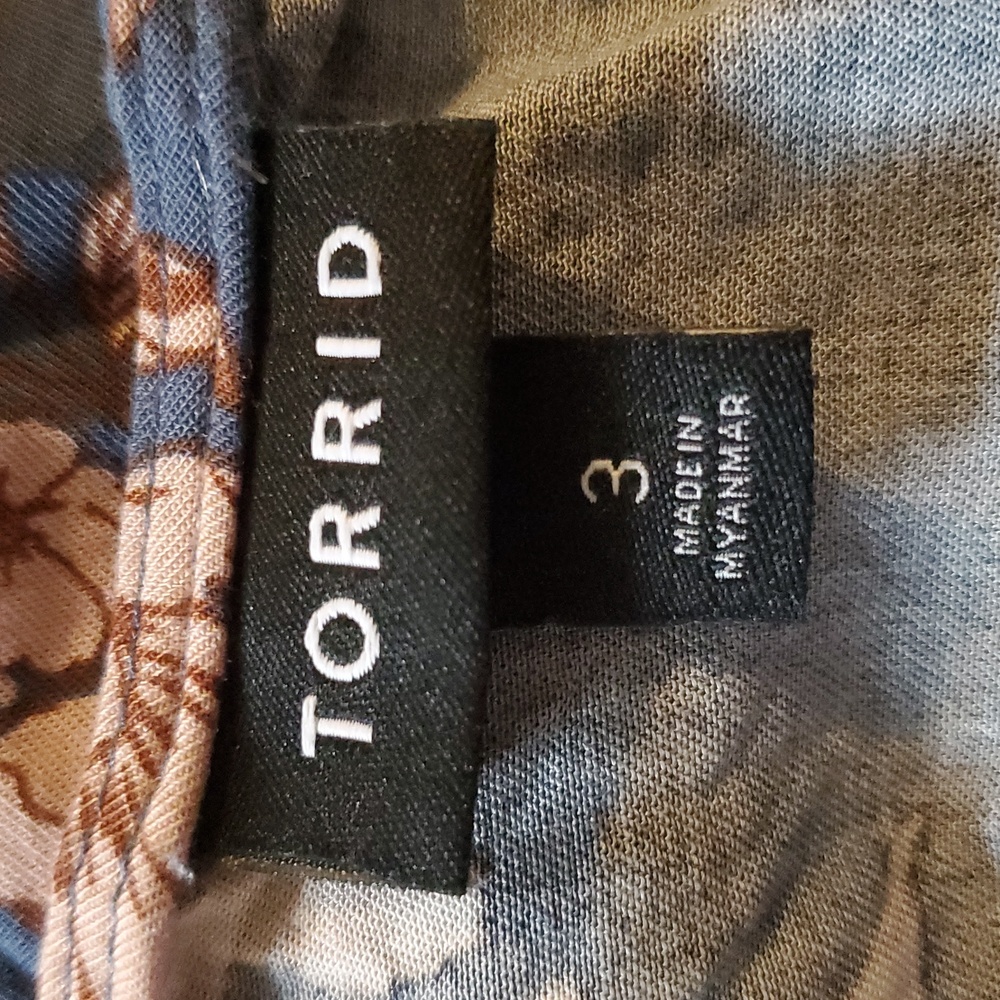 Torrid Top - Picture 3 of 4